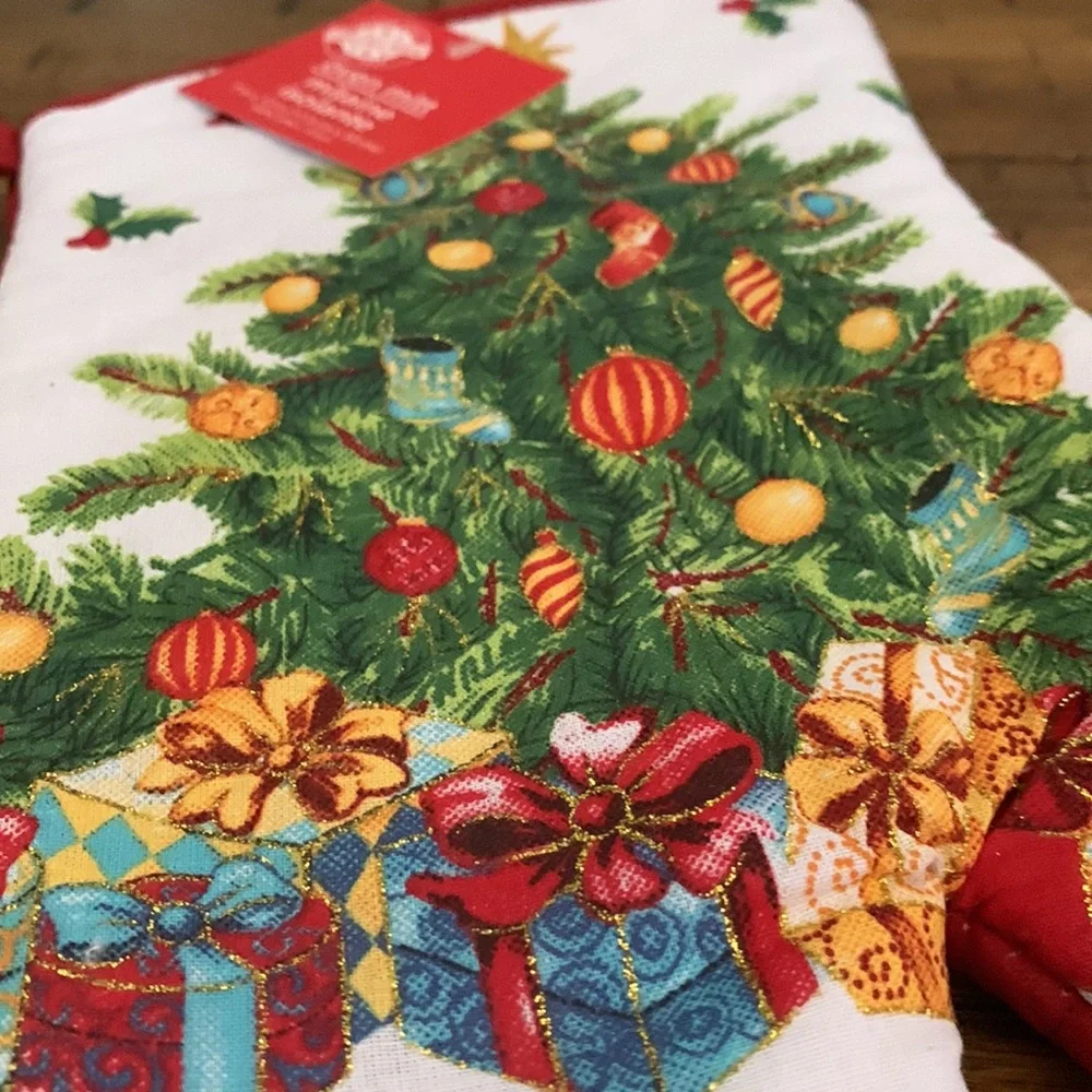 Christmas House “We Wish You A Merry Christmas” Towel and Oven Mitt
